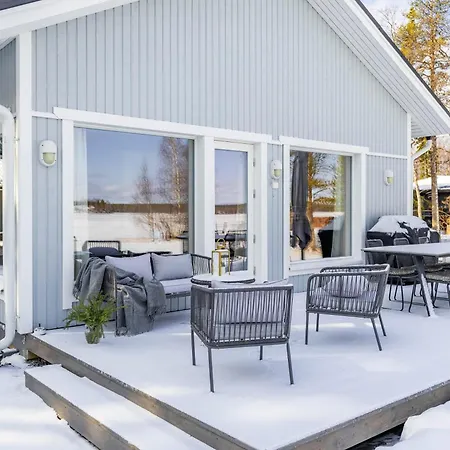 Arctic Snow Apartment